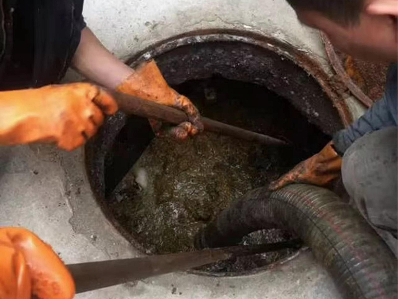 西沙清理化粪池时如何避免沼气的危害?